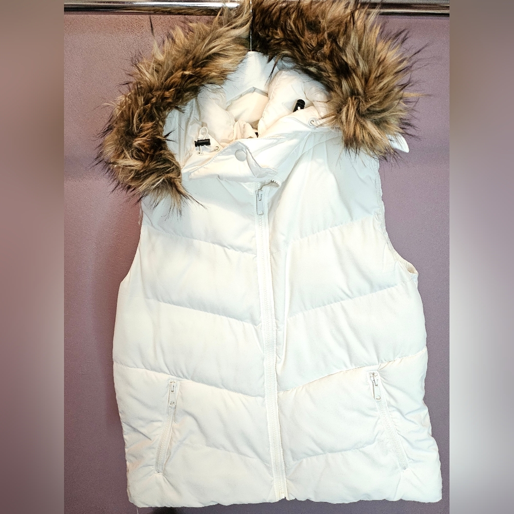 Gap vest